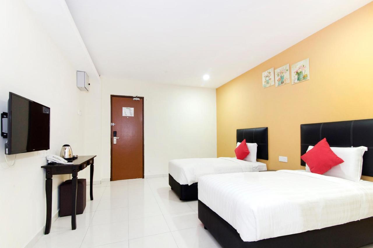 Central Hotel Bahau Zewnętrze zdjęcie