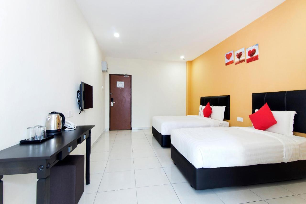 Central Hotel Bahau Zewnętrze zdjęcie